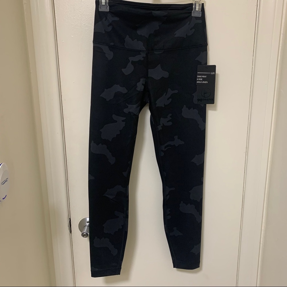 90 Degree By Reflex Black Camo Leggings - Picture 4 of 8